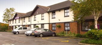 Premier Inn Oldham - Broadway