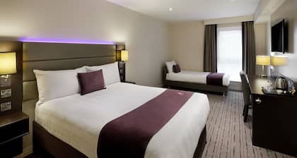 Premier Inn Manchester Trafford Centre Nth