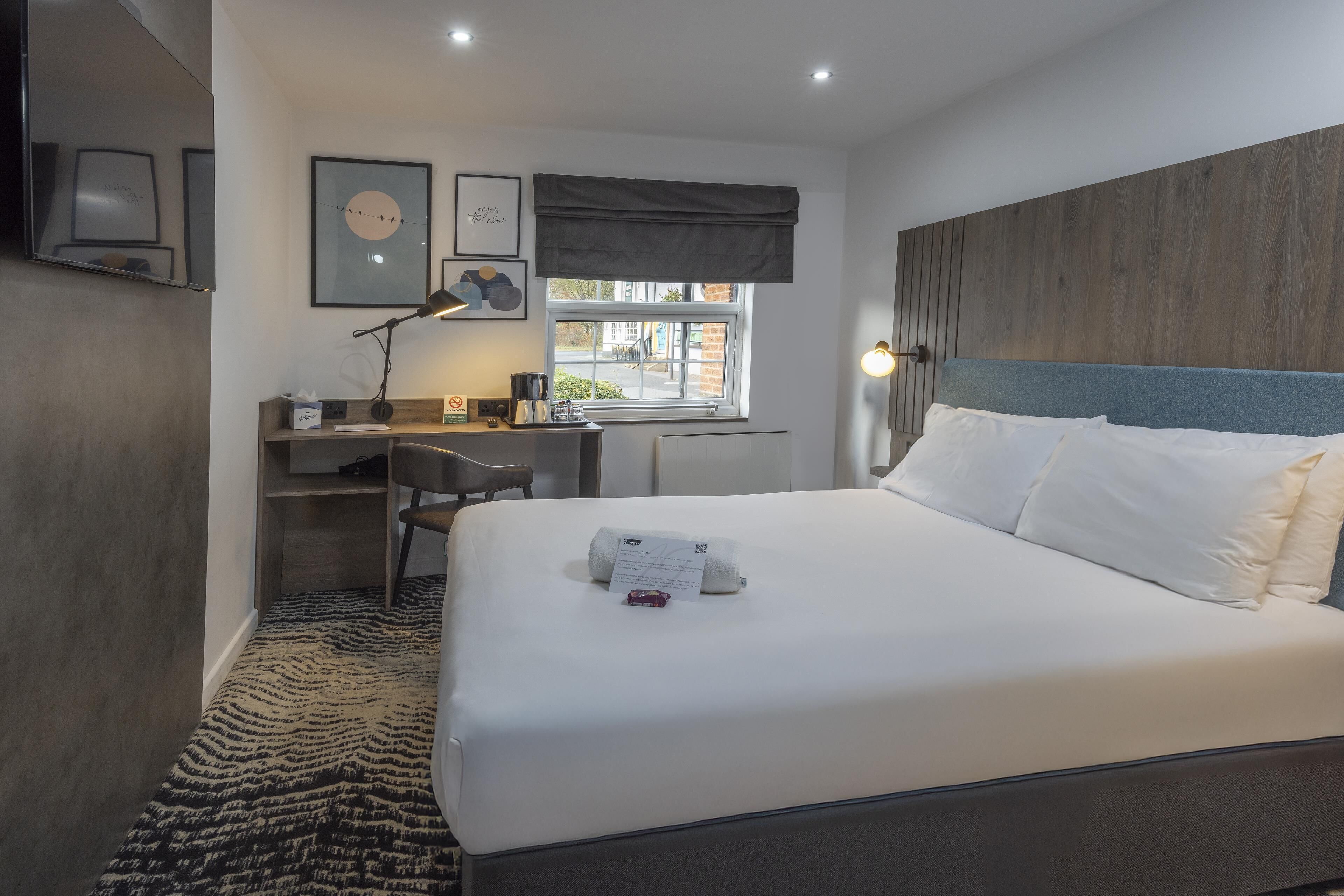 1 bedroom, desk, laptop workspace, free wifi