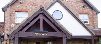Premier Inn Manchester - Denton