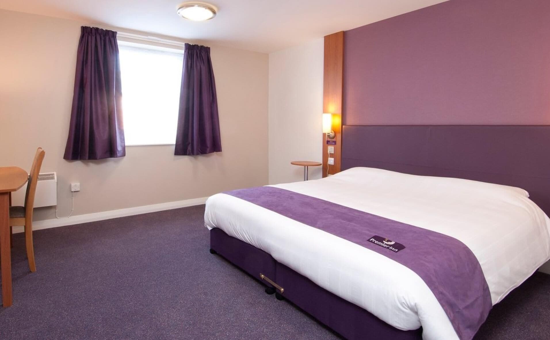 Standard Double Room, Accessible Bathtub | Bed sheets