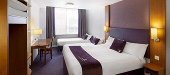 Premier Inn Manchester Salford Quays