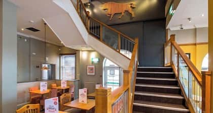 Premier Inn Manchester Salford Quays