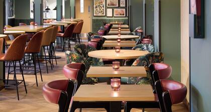 Premier Inn Manchester - Sale