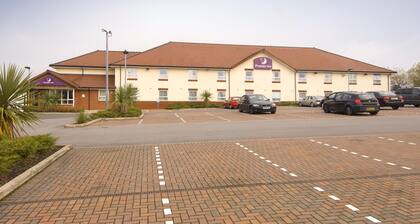 Premier Inn Oldham Central