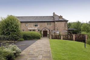 Exterior - Premier Inn Chorley North (Chorley)