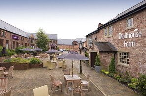 Exterior - Premier Inn Chorley North (Chorley)