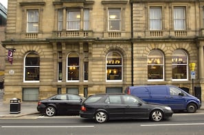 Exterior - Premier Inn Newcastle City Centre - Quayside (Newcastle-upon-Tyne)