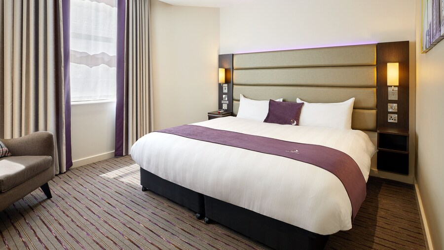 Premier Inn Newcastle - Millennium Bridge