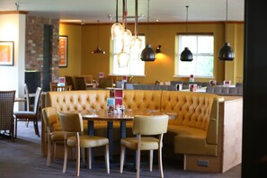 Restaurant - Premier Inn Newark (Newark)