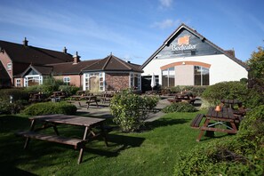 Exterior - Premier Inn Newark (Newark)
