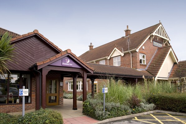 Exterior - Premier Inn Newark (Newark)