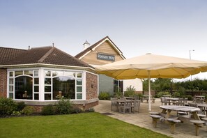 Exterior - Premier Inn Newark (Newark)