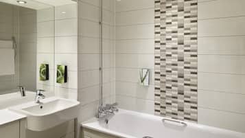 Family Quadruple Room | Bathroom