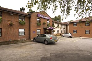 Exterior - Premier Inn Nottingham South (Nottingham)