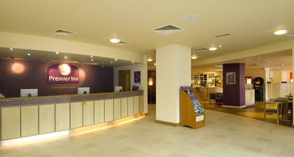 Premier Inn Leicester City Centre - Train Station