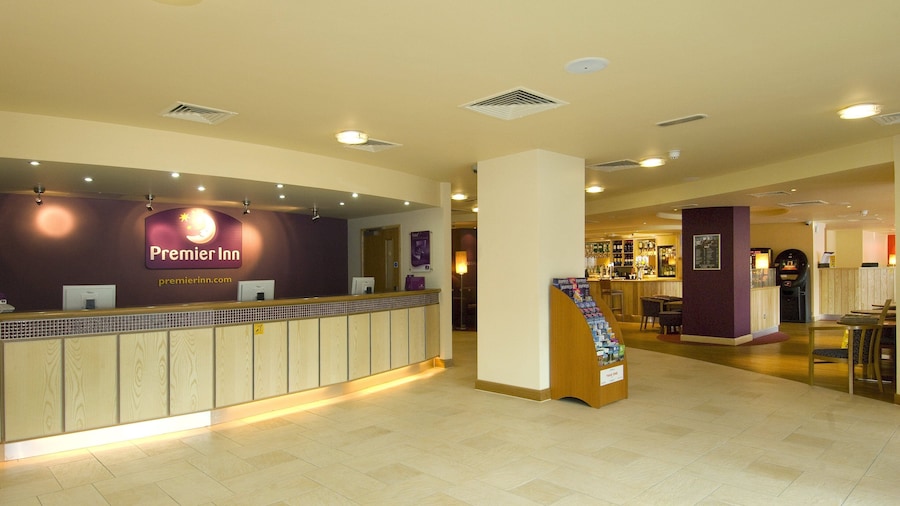 Premier Inn Leicester City Centre - Train Station