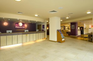 Reception - Premier Inn Leicester City Centre - Train Station (Leicester)