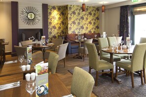 Restaurant - Premier Inn Loughborough (Loughborough)