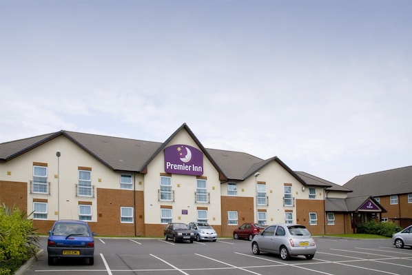Exterior - Premier Inn Norwich Airport (Norwich)
