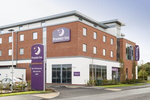 Exterior - Premier Inn Fleet (Fleet)