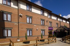 Exterior - Premier Inn Gillingham Business Park (Gillingham)