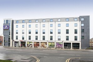 Exterior - Premier Inn Canterbury City Centre (Canterbury)