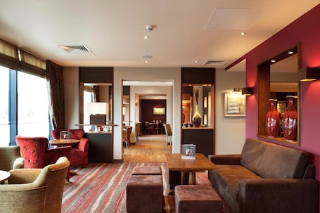 Restaurante. Premier Inn Canterbury City Centre