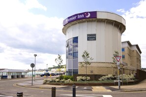 Exterior - Premier Inn Dover - Eastern Ferry Terminal (Dover)
