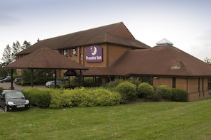 Exterior - Premier Inn York South West (Tadcaster)