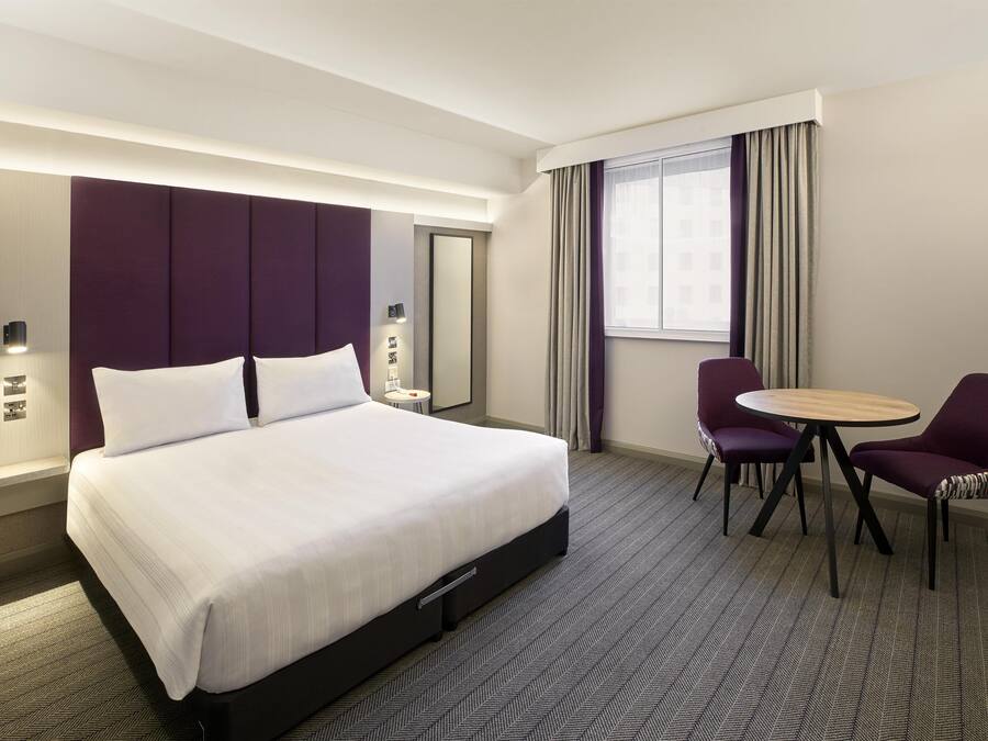 Standard Double Room, Accessible Bathtub