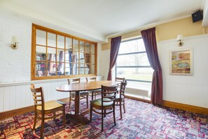 Restaurant - Premier Inn Andover (Andover)