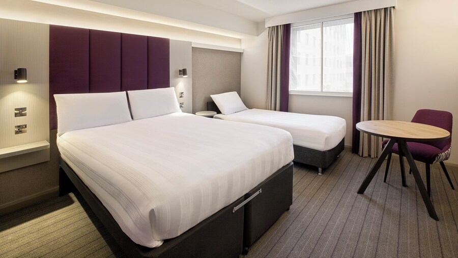 Premier Inn Southampton City Centre - West Quay