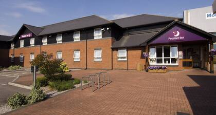 Premier Inn Swansea North
