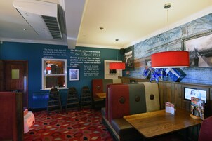 Breakfast and dinner served, Modern European cuisine