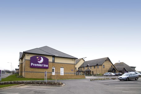 Exterior. Premier Inn St. Neots - Colmworth Park