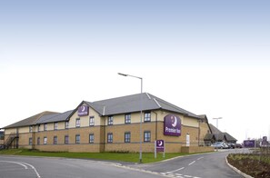 Exterior - Premier Inn St. Neots - Colmworth Park (St Neots)