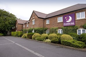 Exterior - Premier Inn Lichfield North East - A38 (Lichfield)