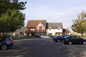 Exterior - Premier Inn Reading - Caversham Bridge (Reading)