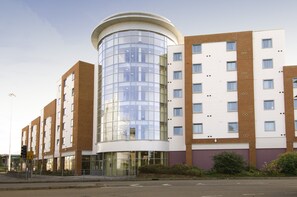 Exterior - Premier Inn Reading Central (Reading)