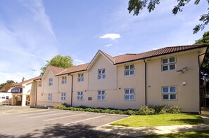 Exterior - Premier Inn Bracknell - Twin Bridges (Bracknell)