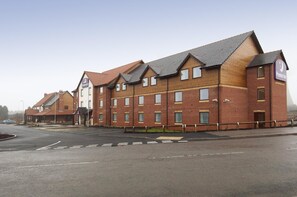 Exterior - Premier Inn Rugeley (Rugeley)