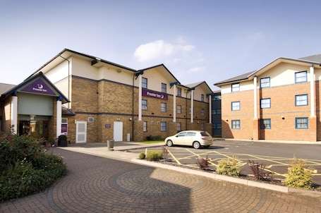Exterior. Premier Inn Wolverhampton North