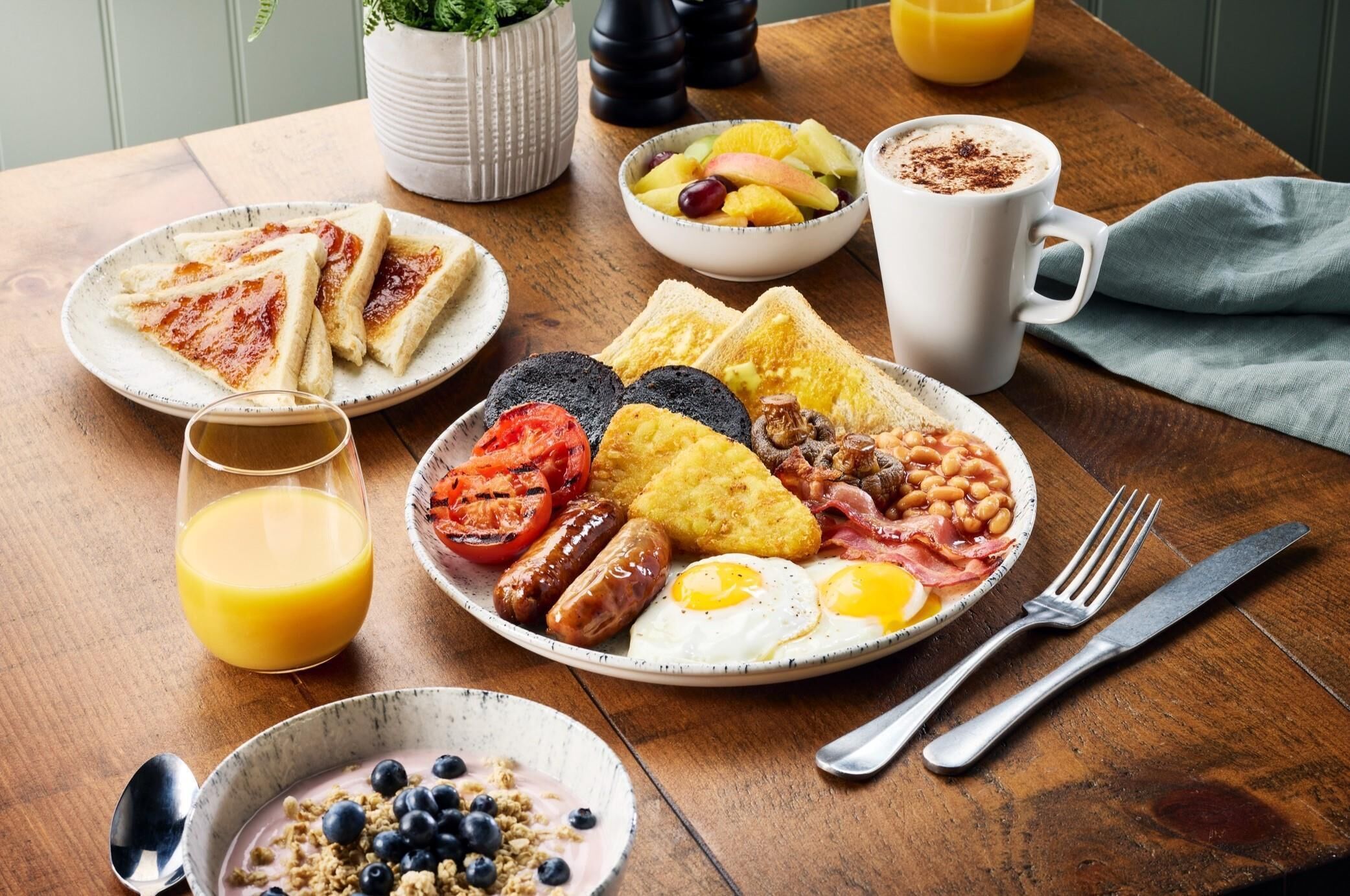 Breakfast (GBP 10.99 per person)
