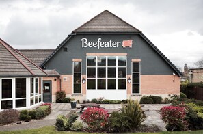 Exterior - Premier Inn Darlington East - Morton Park (Darlington)