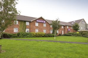 Exterior - Premier Inn Uttoxeter (Uttoxeter)
