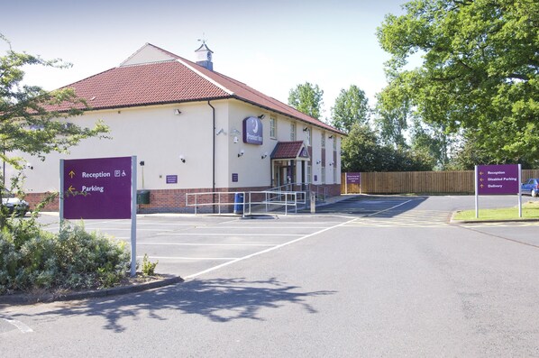 Exterior - Premier Inn Telford North (Telford)