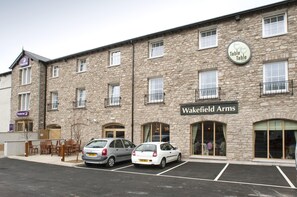 Exterior - Premier Inn Kendal Central (Kendal)
