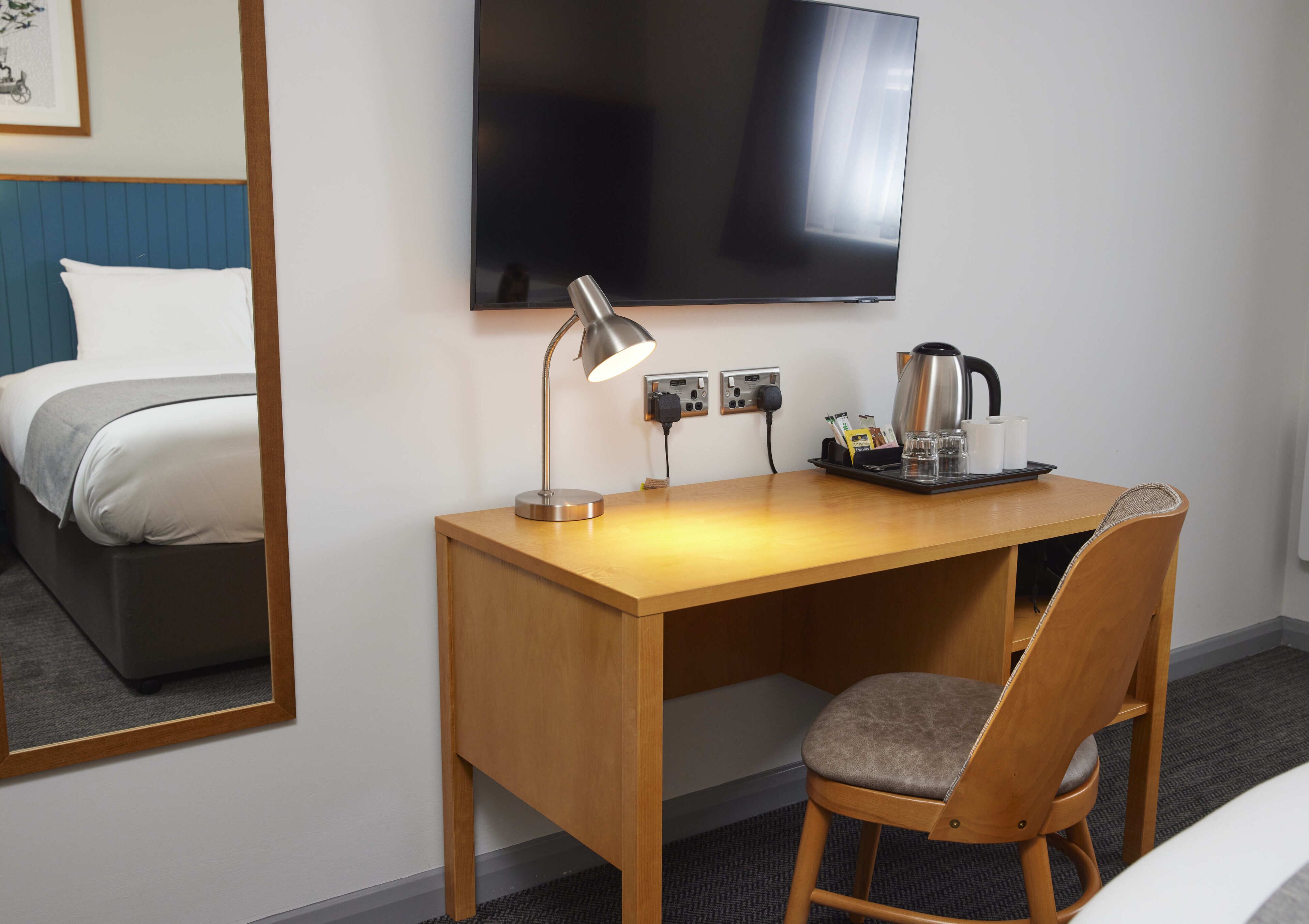 double room | 1 bedroom, desk, iron/ironing board, free wifi