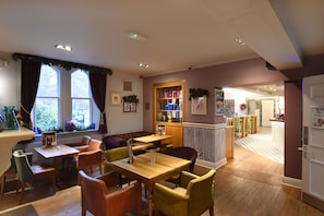 Interior - Holmfield Arms By Greene King Inns (Wakefield)